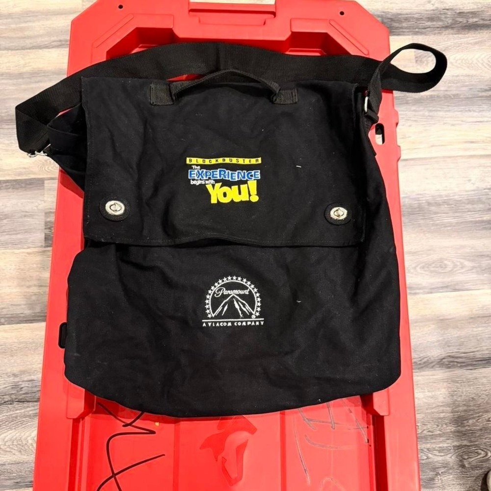 VTG Blockbuster Video Black Large canvas messenger bag‎ with adjustable straps